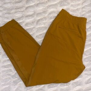 Women’s size 8 Athleta Joggers